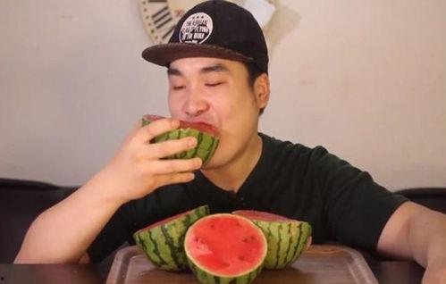 建湖网红吃瓜事件真相视频,真相视频曝光背后的惊人内幕